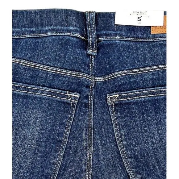 NWT Judy Blue Dark Wash Roll-Up Hem Five-Pocket Denim Shorts Small