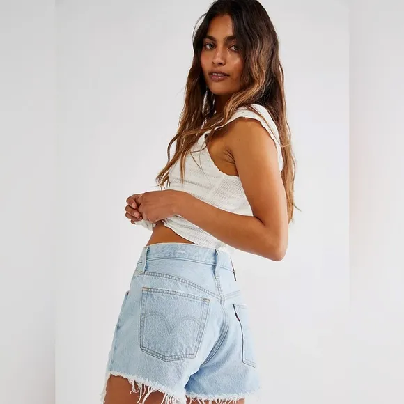 NWT Levi’s 501 100% Cotton Raw Hem Denim Shorts