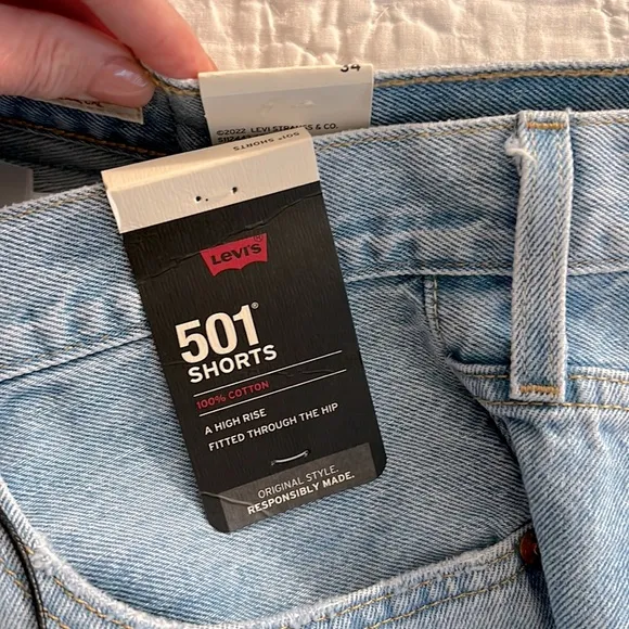 NWT Levi’s 501 100% Cotton Raw Hem Denim Shorts