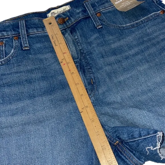 NWT Madewell High Rise Denim Shorts, Size 32