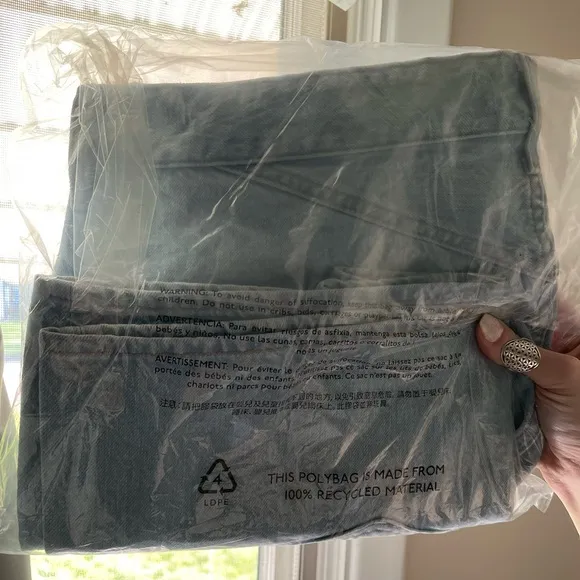 NWT Madewell The Plus Mid-Length Momjean Short in Essen Wash: Yoke Edition