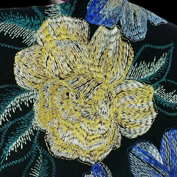 NWT Thalia Sodi Embroidered Floral Shift Dress Sm