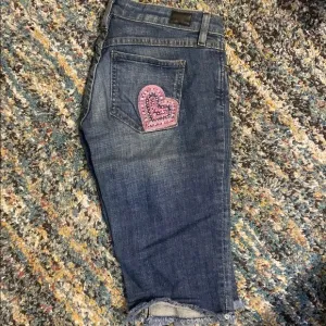 Original Juicy Couture ✨RARE!✨ Knee Length Rhinestone Shorts
