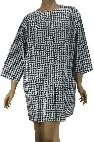 Plus Size Hairdresser Jacket In Houndstooth