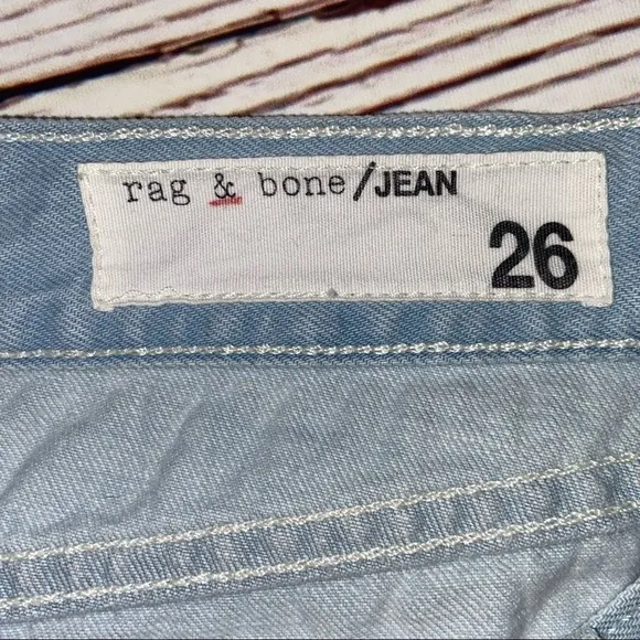 Rag &amp; Bone Cut Off Denim Shorts in Ashling Wash Sz 26