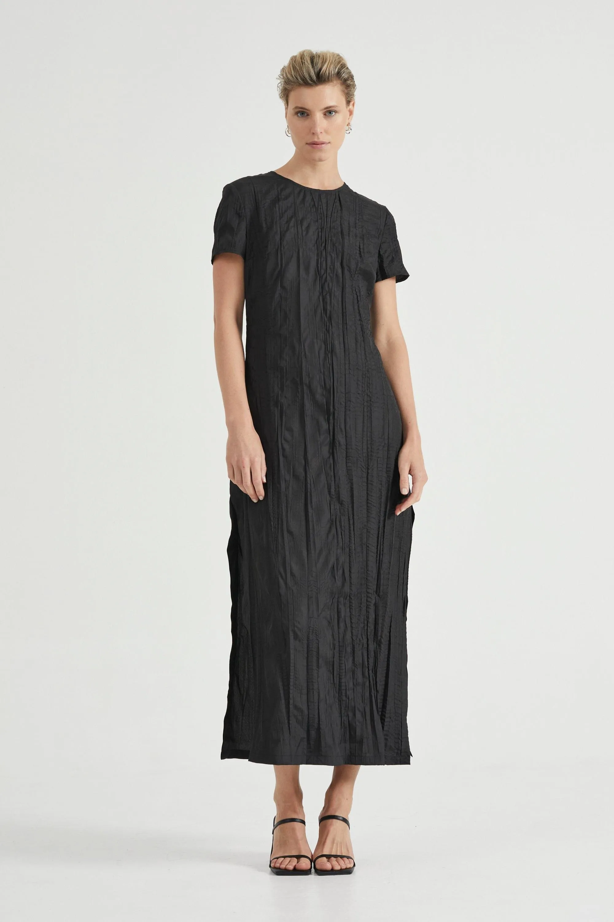 ROLLING WAVE MAXI TEE DRESS | BLACK