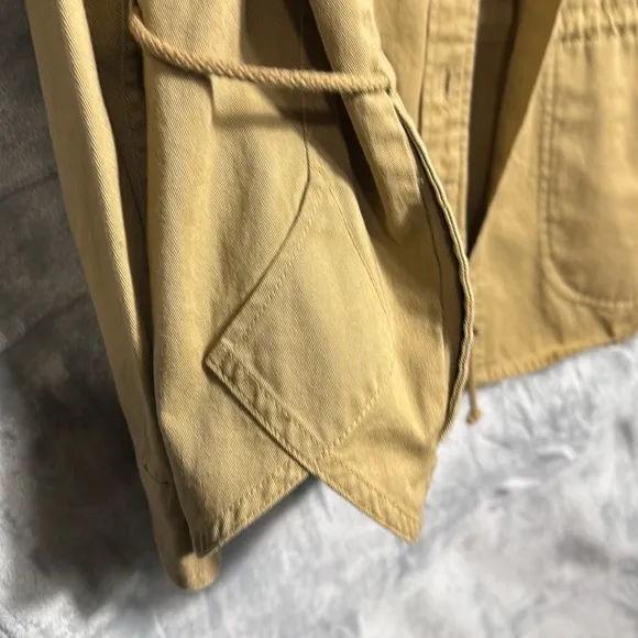 Seventy jacket women 19-70  100% cotton an Italian company tan medium Italian 44