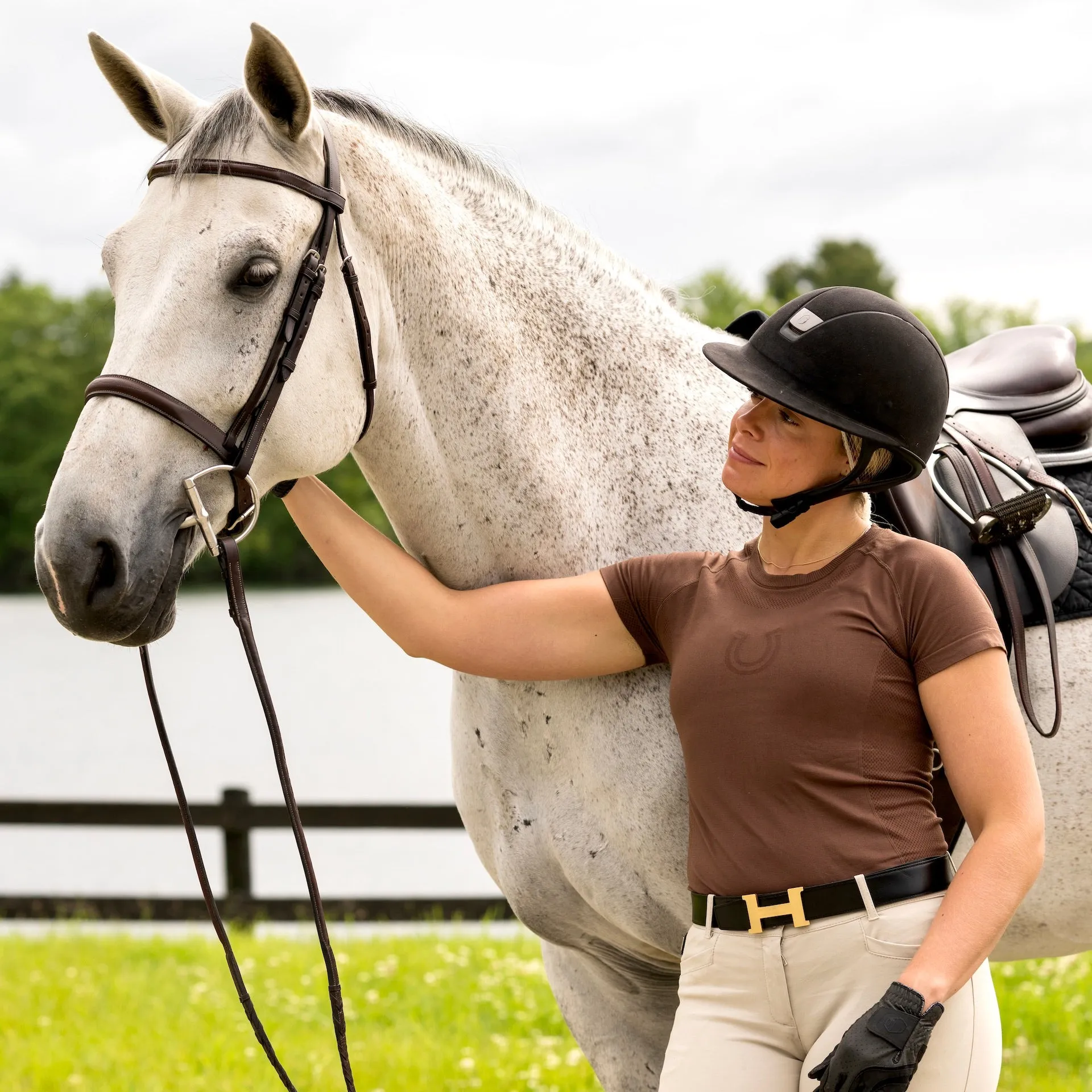 Short Sleeve Seamless Schooling Top - Studio Sample