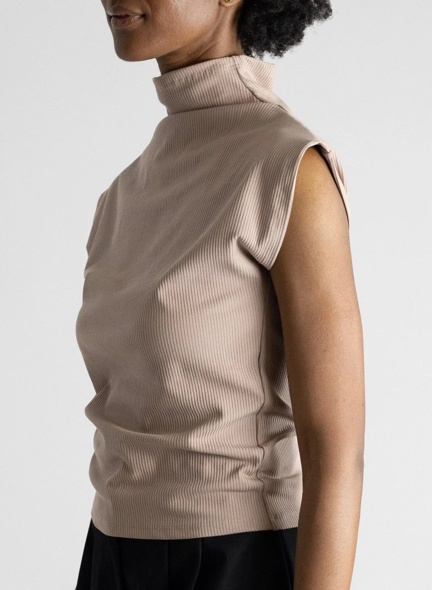 Sleeveless Skinny Top - Sand