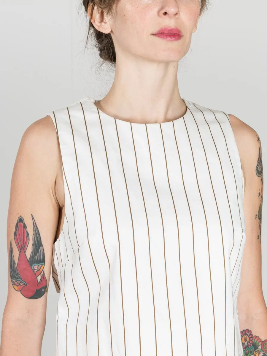 sleeveless top