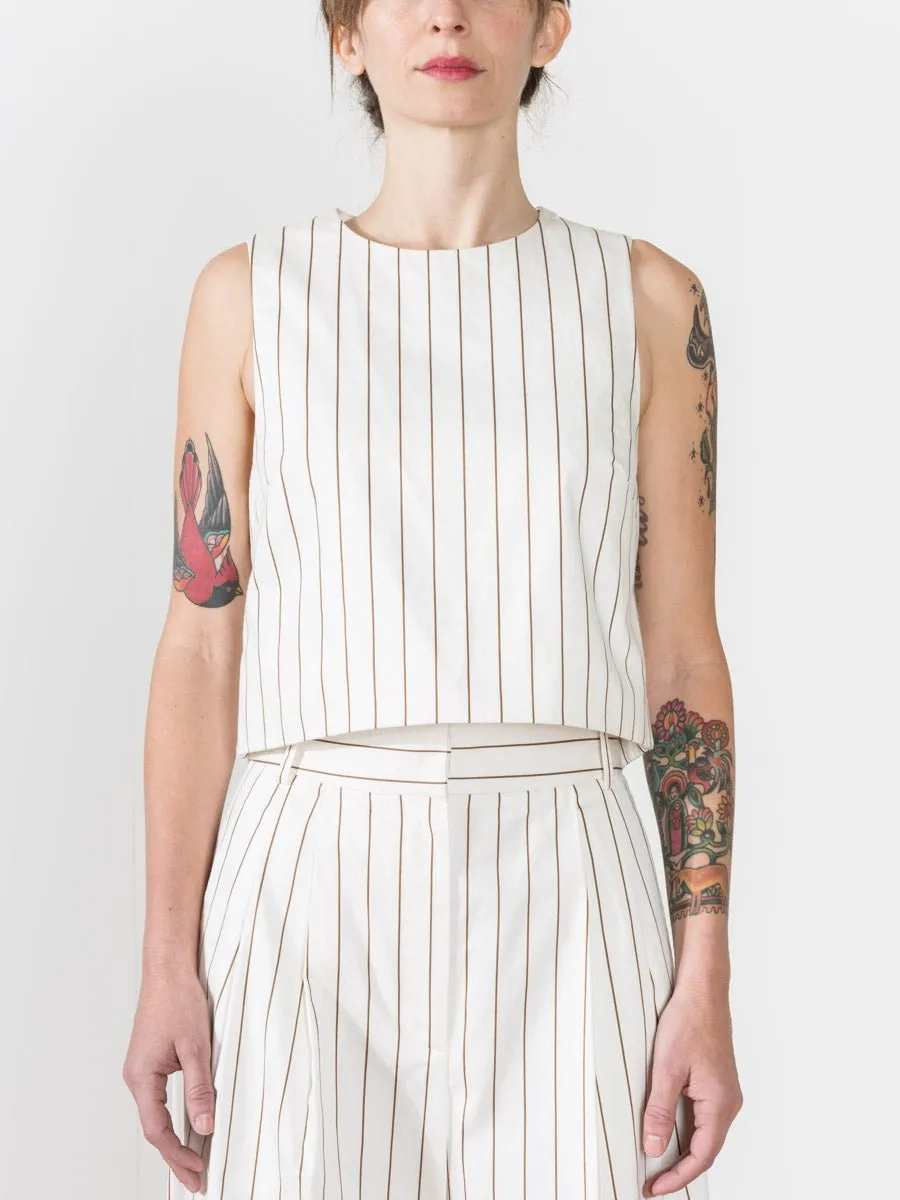 sleeveless top
