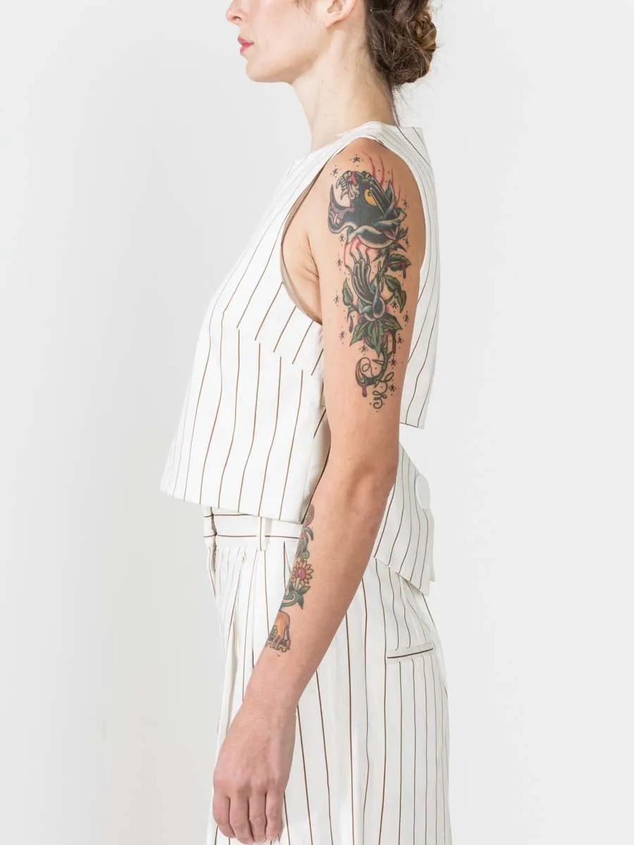 sleeveless top