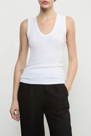 Textured Knit Sleeveless U | White