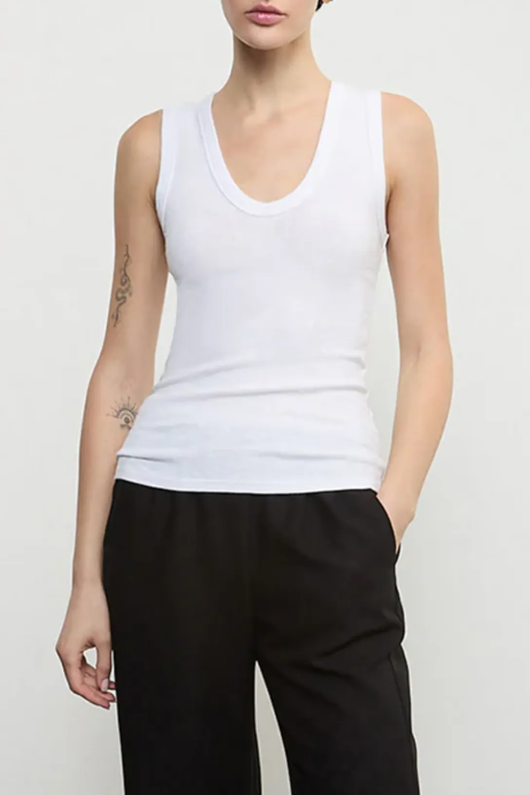 Textured Knit Sleeveless U | White