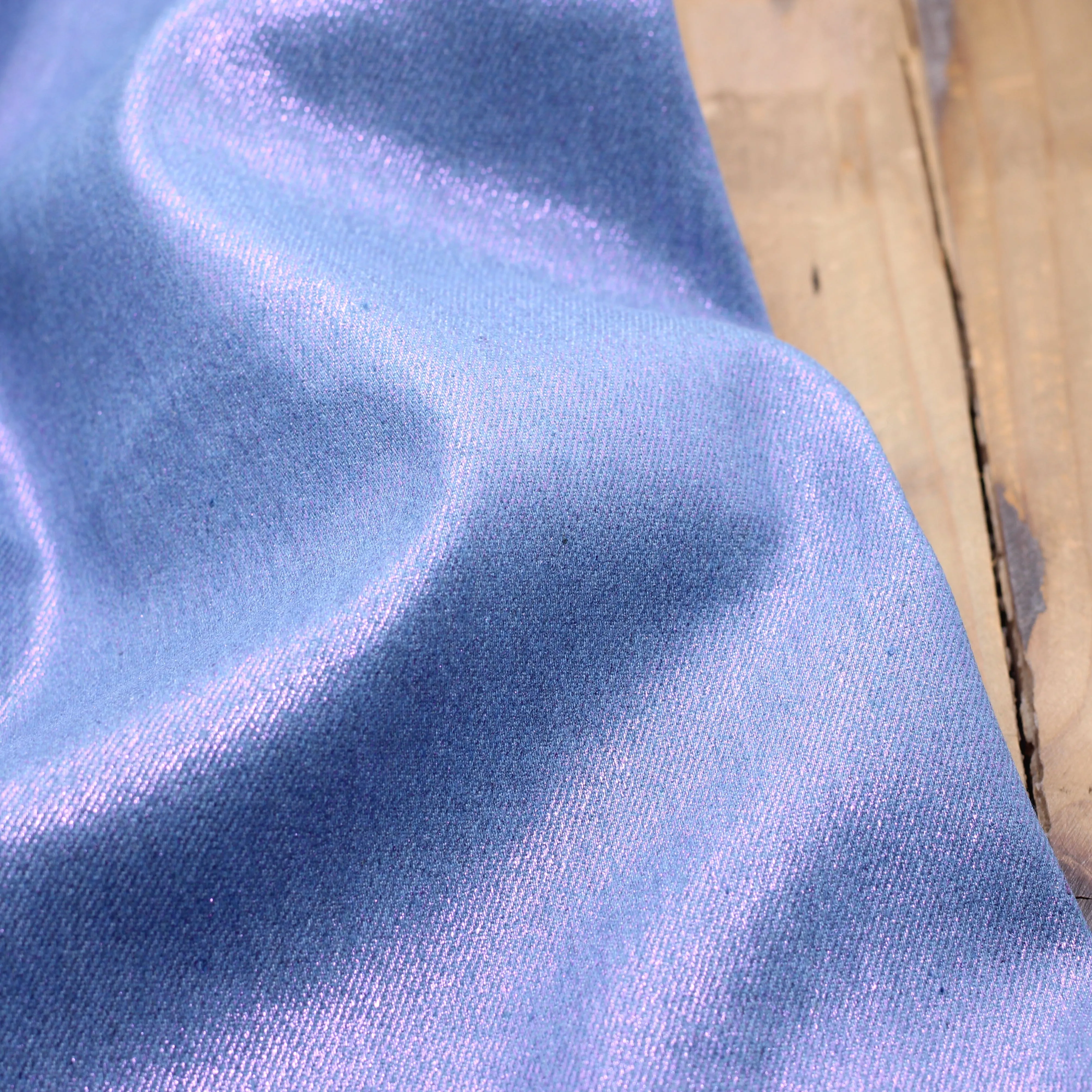 Tissu Jean Stretch- Bleu moyen irisé rose (Vendu x10cm)