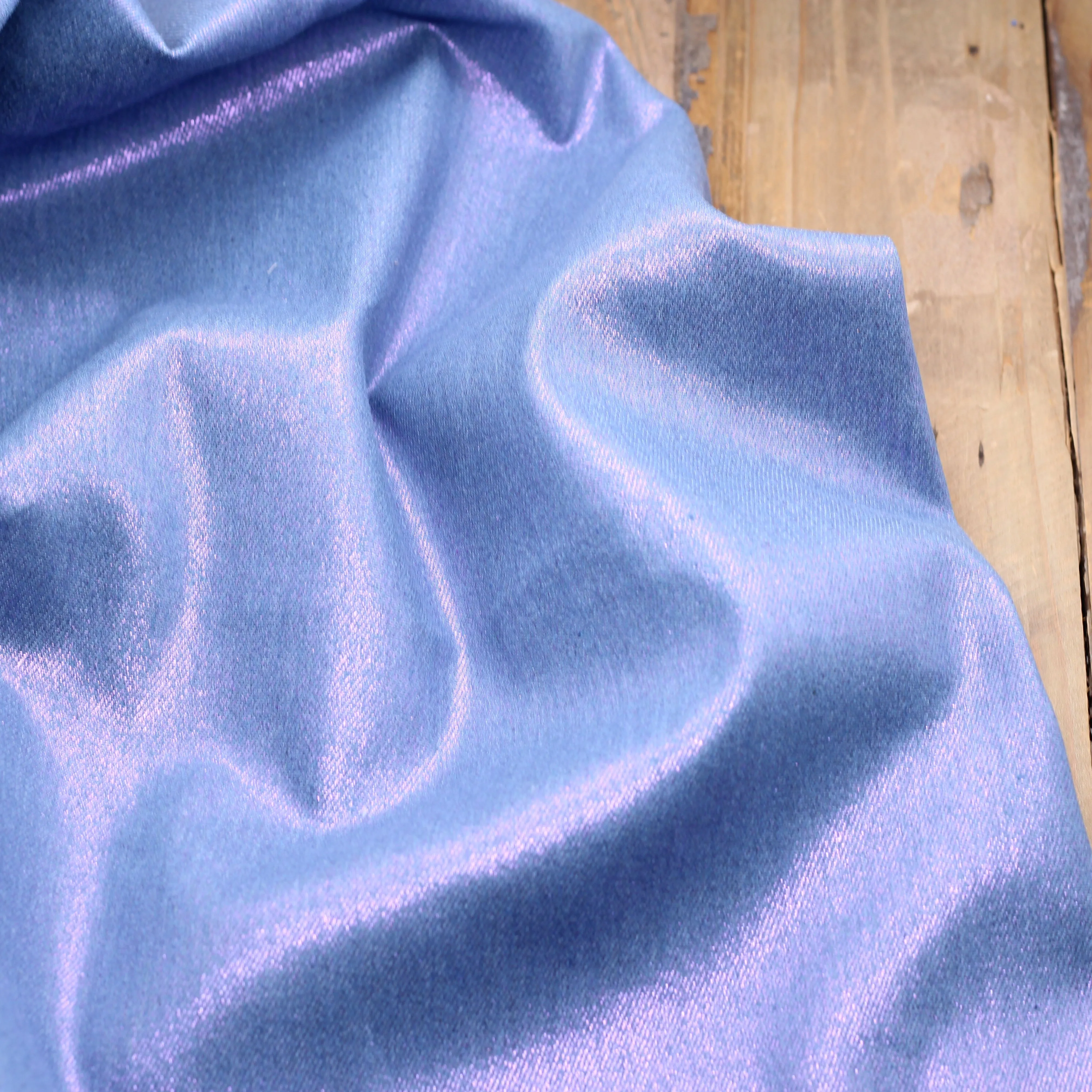 Tissu Jean Stretch- Bleu moyen irisé rose (Vendu x10cm)