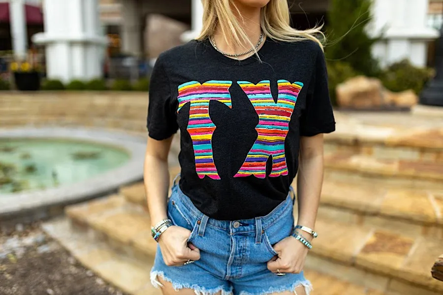 TX SERAPE GRAPHIC TEE / STUFFOLOGY BOUTIQUE