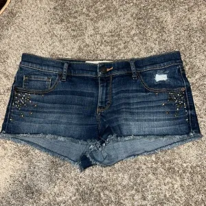 WOMENS ABERCROMBIE AND FIT RAW HEM DENIM BEADED Y2K SHORTS SIZE 6