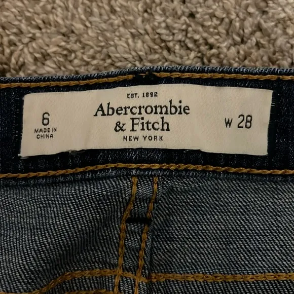 WOMENS ABERCROMBIE AND FIT RAW HEM DENIM BEADED Y2K SHORTS SIZE 6