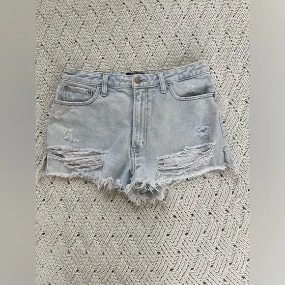 Women’s Abercrombie high-rise shorts