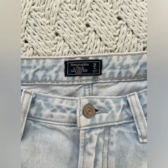 Women’s Abercrombie high-rise shorts